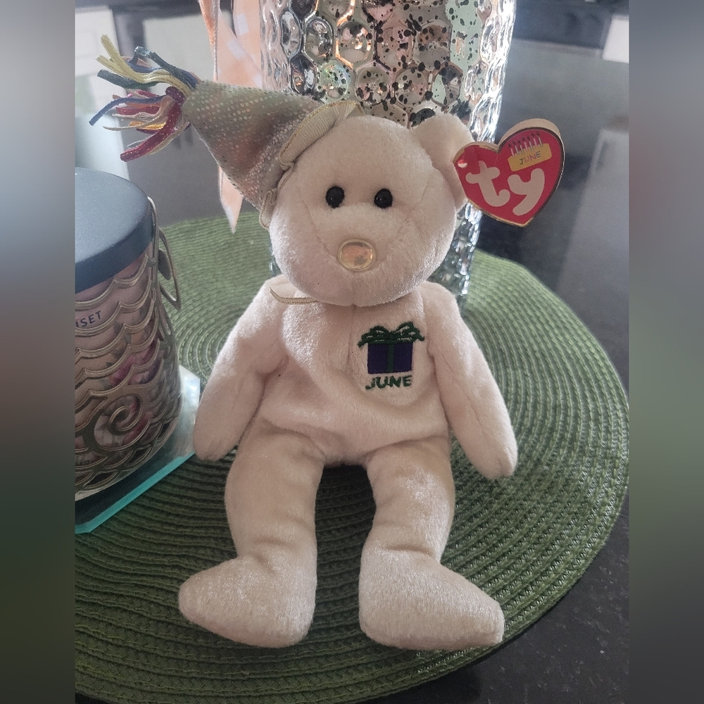 JUNE Birthday Bear 2002 TY Beanie Baby